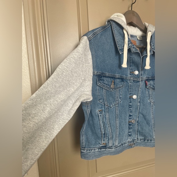 Levi’s Women’s jacket - Picture 5 of 10